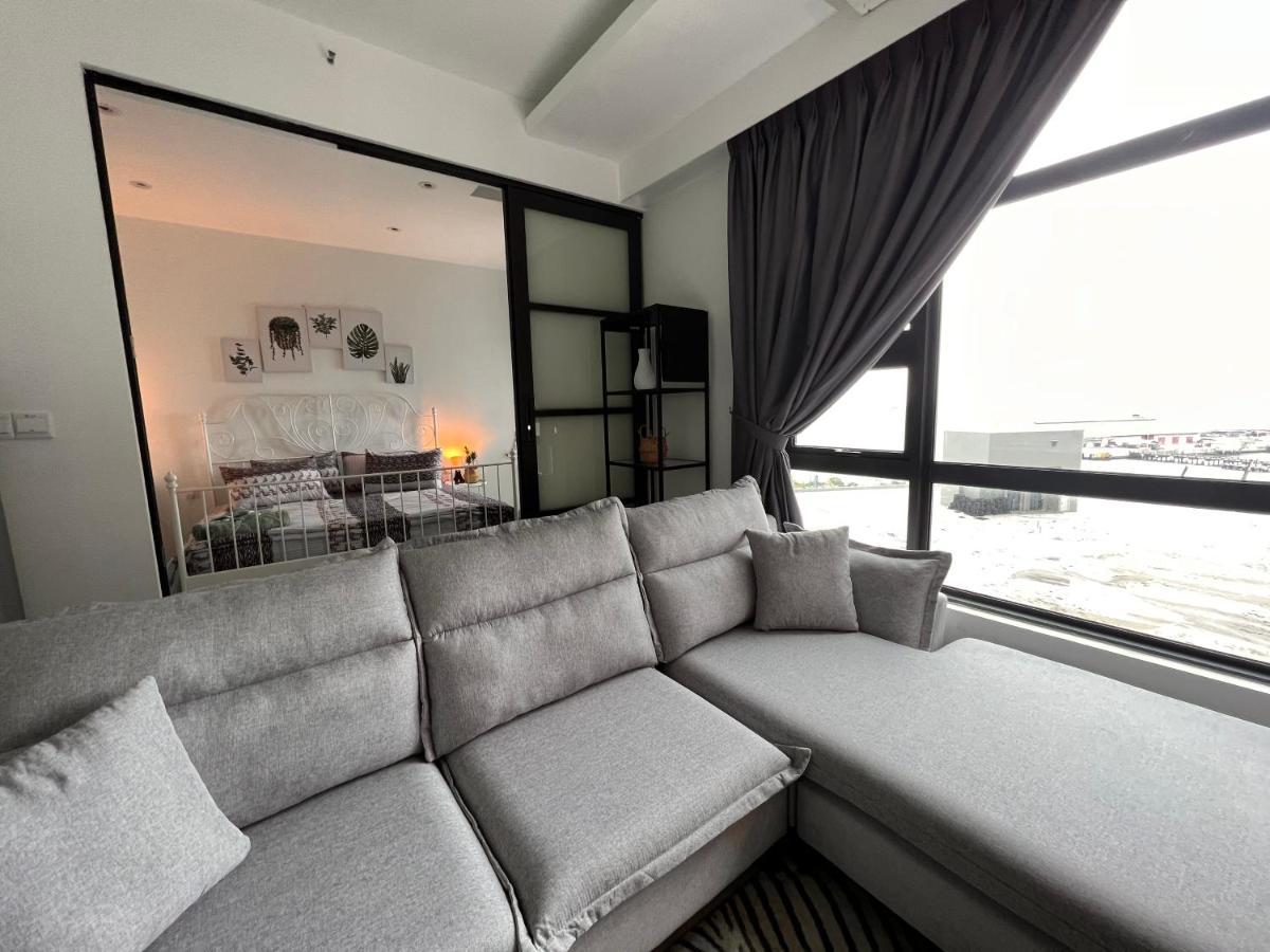 Jesselton Quay Suite By Backyard Kota Kinabalu Eksteriør billede