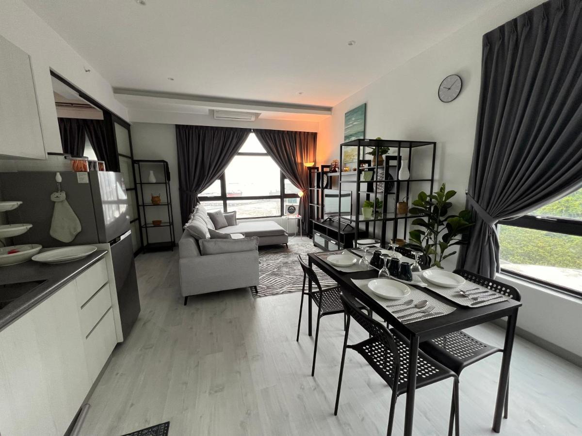 Jesselton Quay Suite By Backyard Kota Kinabalu Eksteriør billede