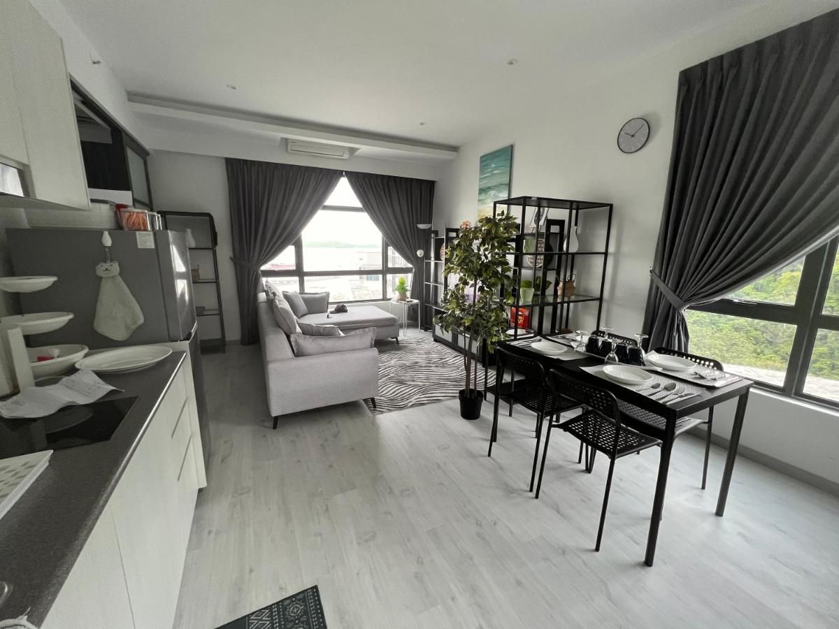 Jesselton Quay Suite By Backyard Kota Kinabalu Eksteriør billede