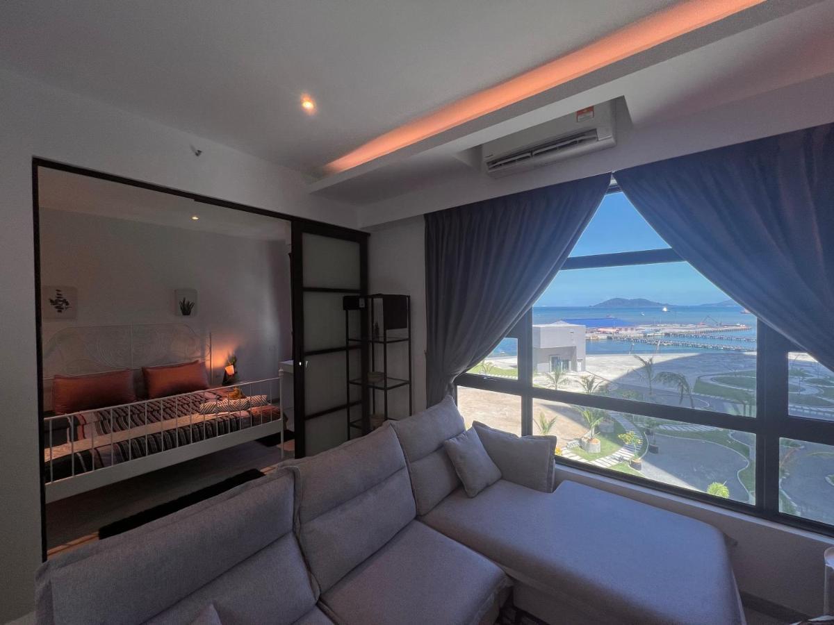 Jesselton Quay Suite By Backyard Kota Kinabalu Eksteriør billede